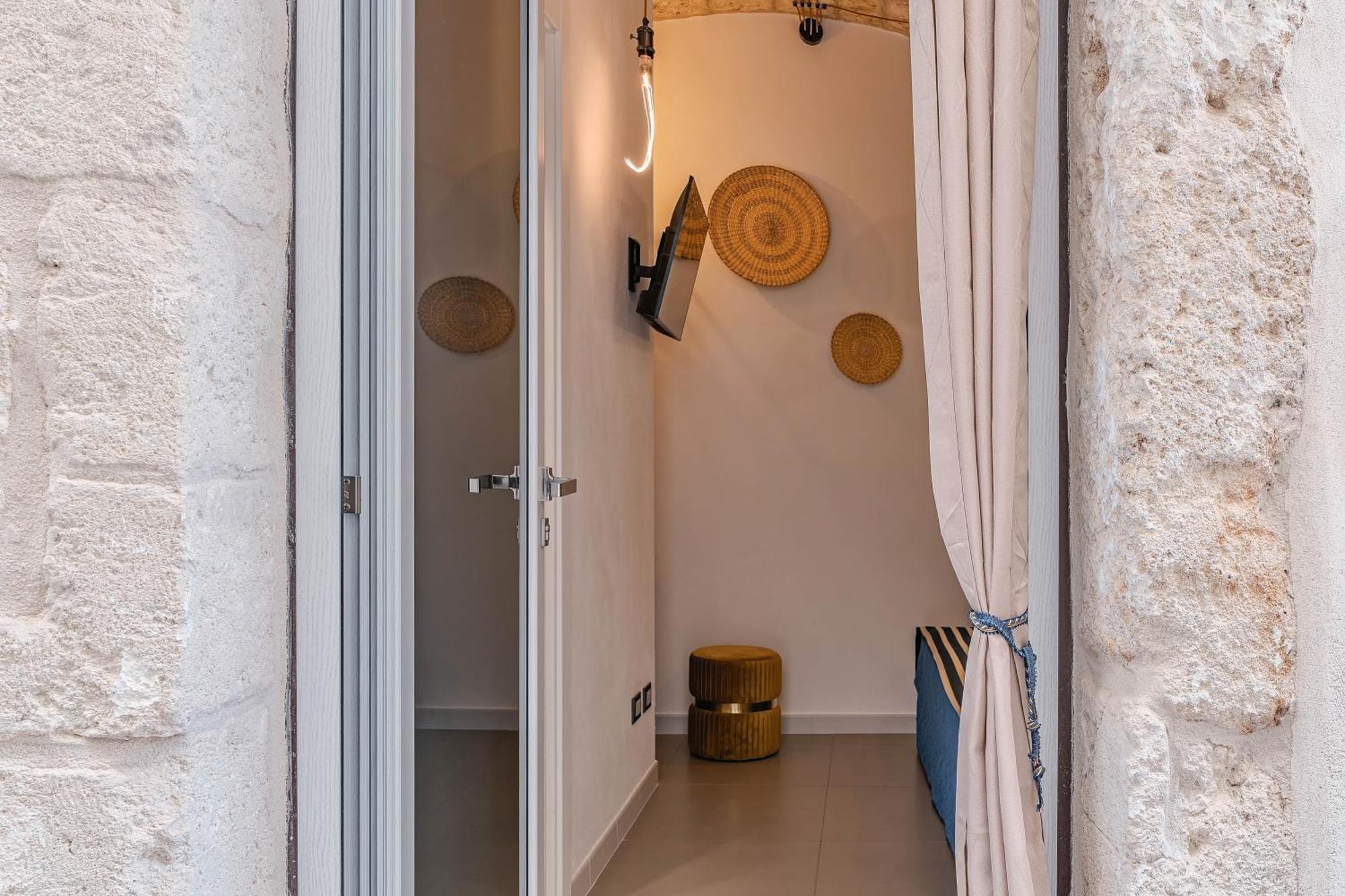 Adorm In The Historic Center Of Monopoli Apartment Екстериор снимка
